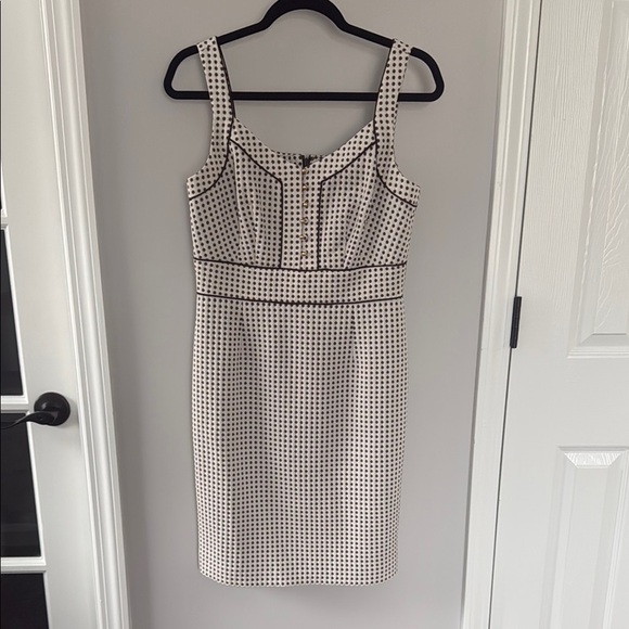 ANTONIO MELANI Dresses & Skirts - Elegant Antonio Melani Polka Dot Dress Size 6